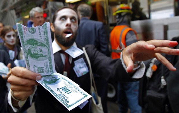 Se gli indignados circondano Wall Street