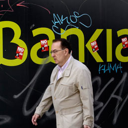 Il collasso di Bankia travolge la Spagna