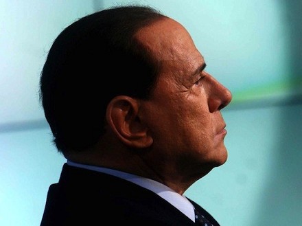 Berlusconi propone: Bankitalia stampi euro