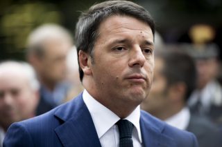 Il durissimo editoriale di De Bortoli contro l'ipertrofico ego di Renzi