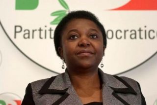 L'amarezza di Cècile Kyenge: possibile addio al PD per il voto che ha salvato Calderoli dall'accusa di istigazione razziale