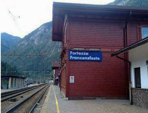 Fortezza, la stazioncina di montagna dove l’Austria sogna di tornare asburgica filtrando gli immigrati