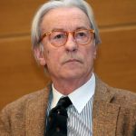 Spararle grosse nel tentativo di ricominciare a "far notizia"... così Feltri scivola nel grottesco Spararle grosse nel tentativo di ricominciare a "far notizia"... così Feltri scivola nel grottesco