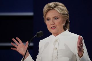 Hillary Clinton prevale nell'ultimo dibattito TV, Trump manca la chance di ribaltare la situazione